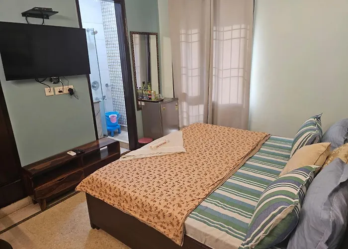 Sky Bloom Luxury Homestay