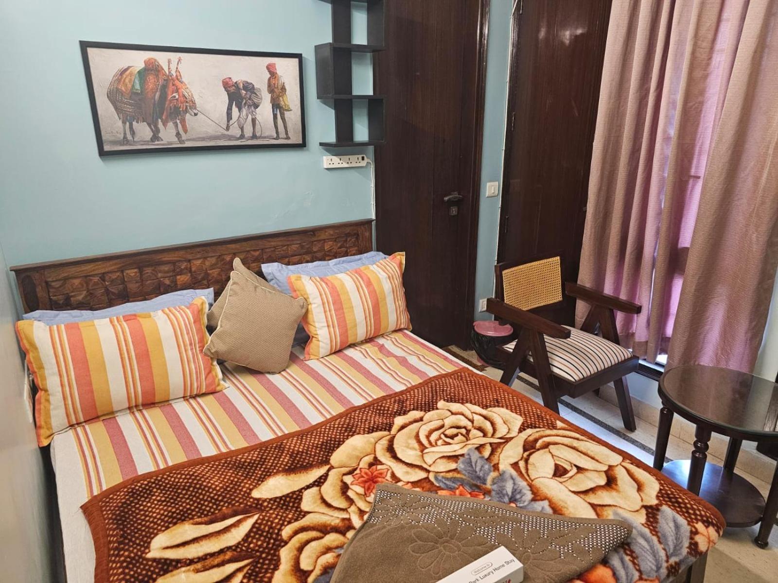 Homestay Sky Bloom Luxury New Delhi